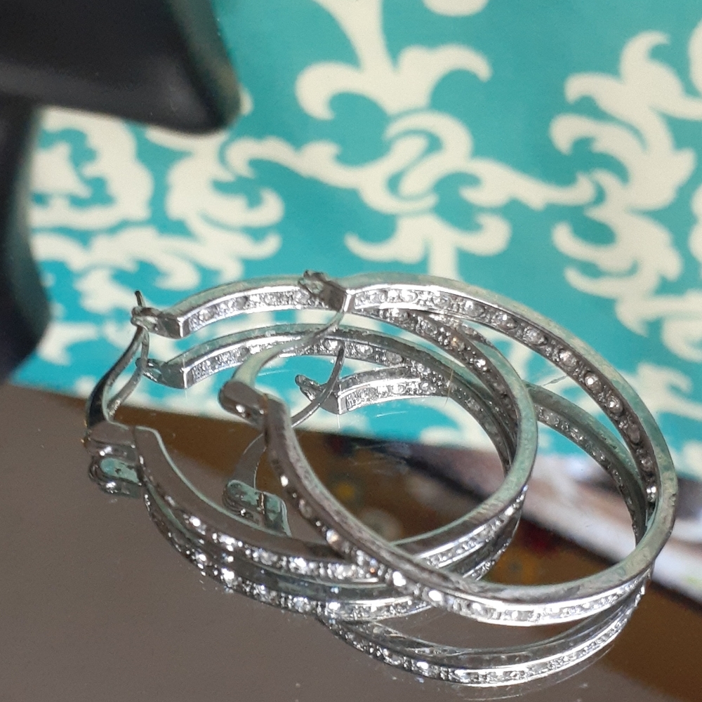 18K Gold Sapphire Hoop-1.5 inches L 1inch Diameter